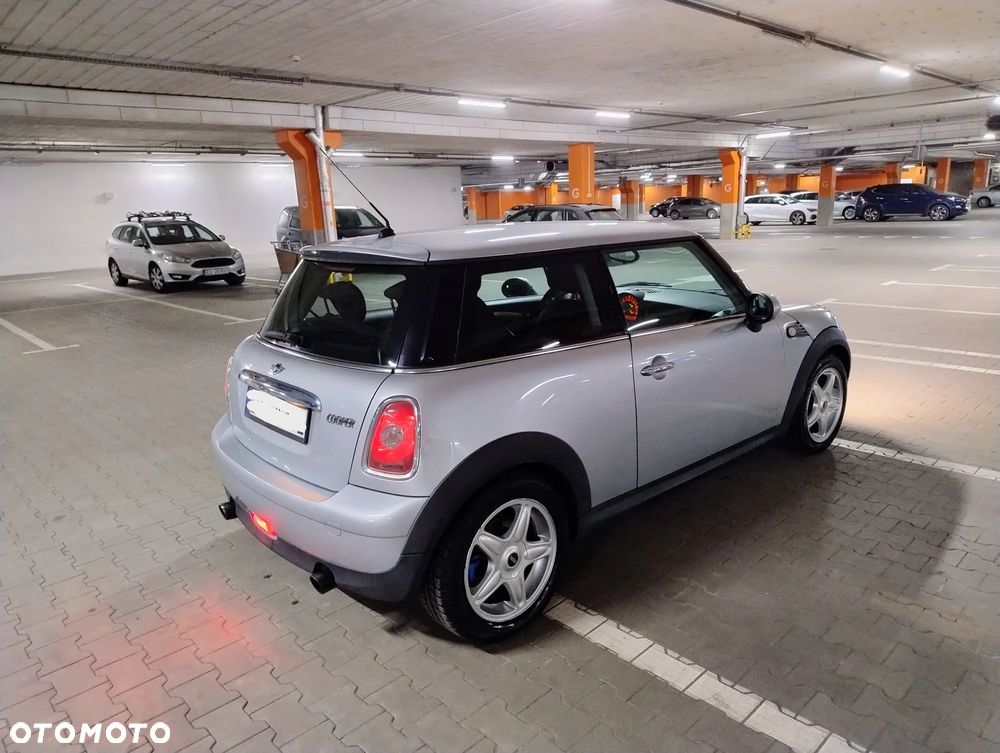 MINI Cooper Standard - 8