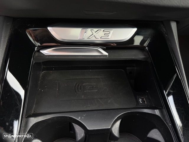 BMW iX3 - 33