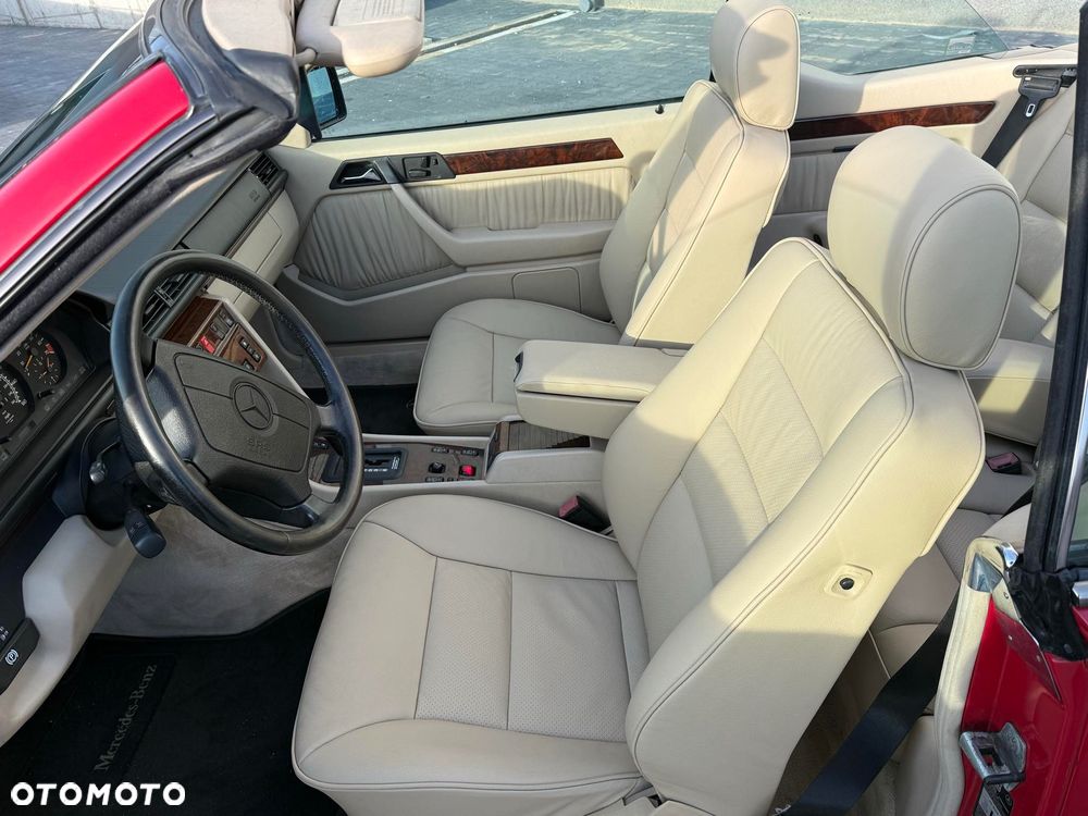 Mercedes-Benz W124 (1984-1993) - 12