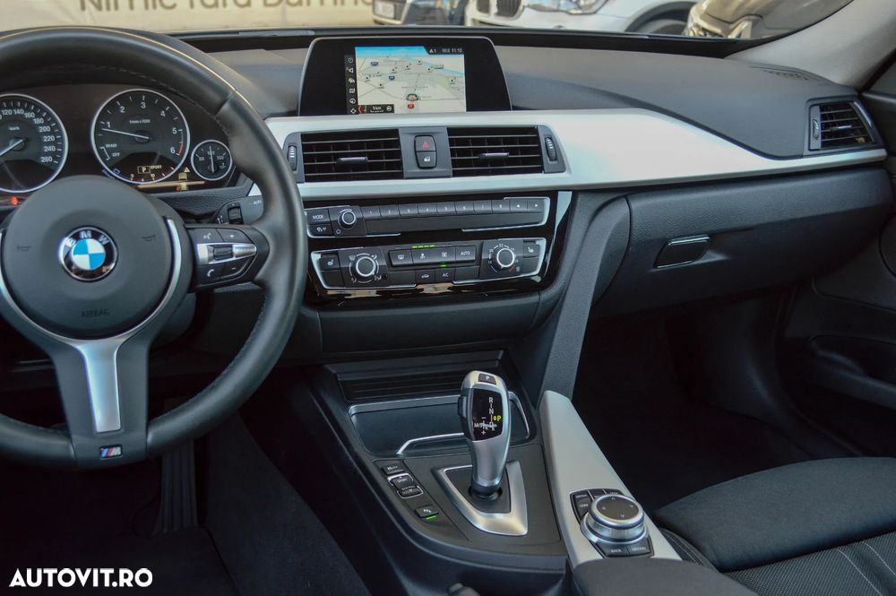 BMW Seria 3 320d Aut. Sport Line - 37