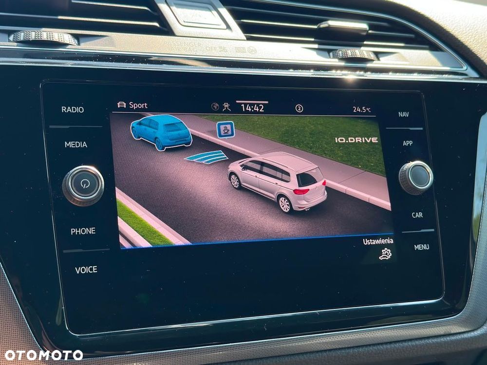 Volkswagen Touran 1.5 TSI EVO Highline - 23