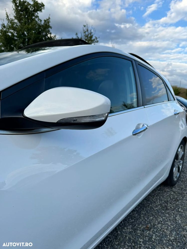 Hyundai i30 1.6 CRDI Comfort+ - 3