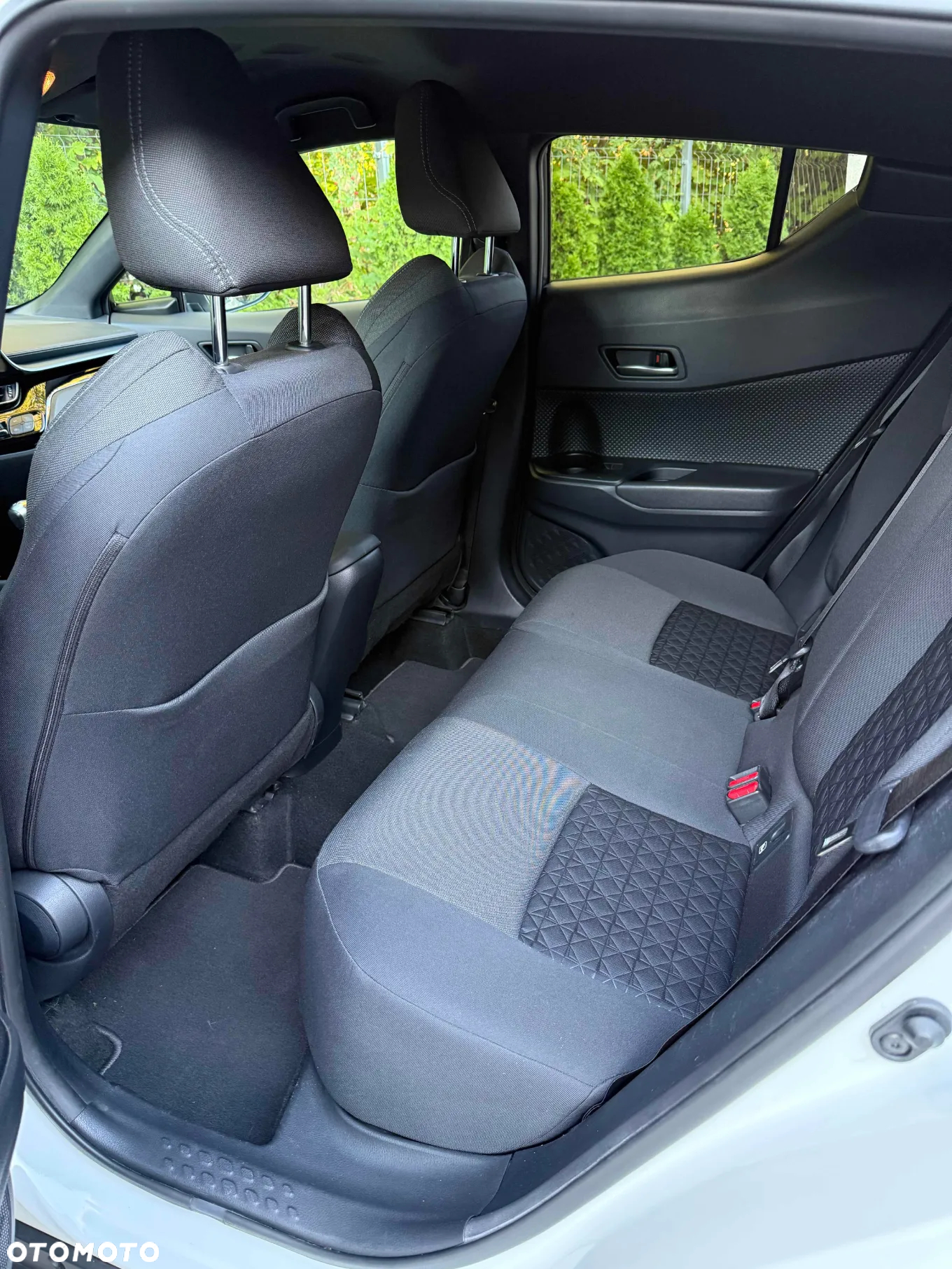 Toyota C-HR 1.2 T Style - 10