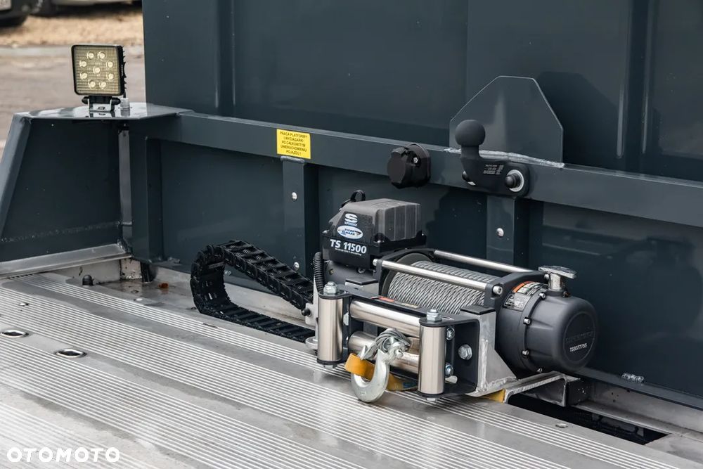 Iveco Daily 70C18HA8/P Hi-Matic Autolaweta Pomoc Drogowa 3.0 180KM - 20