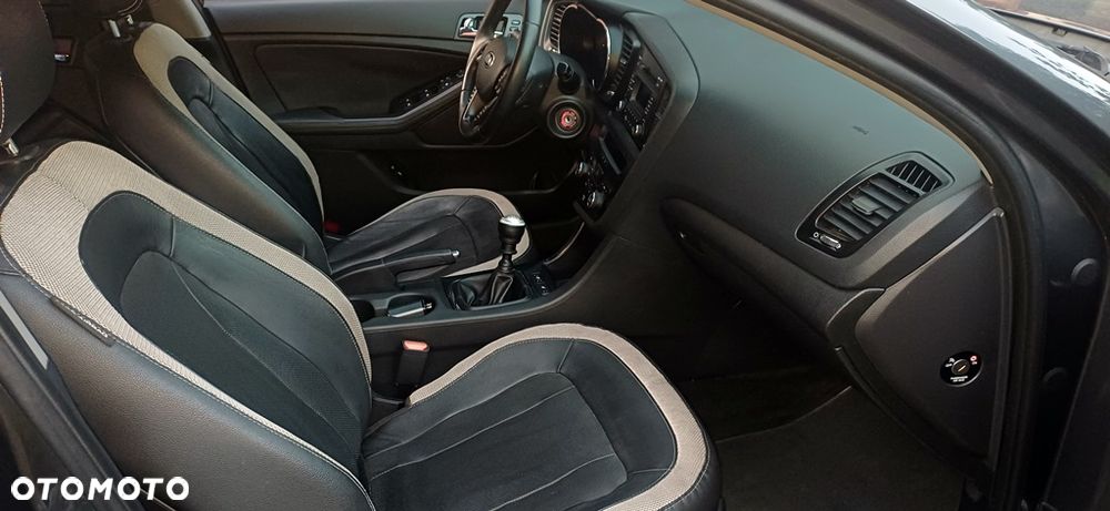 Kia Optima 1.7 CRDi M - 8
