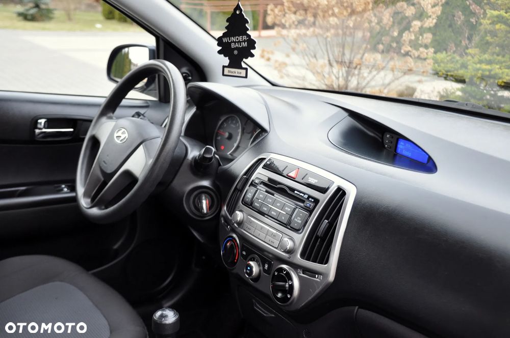 Hyundai i20 - 19