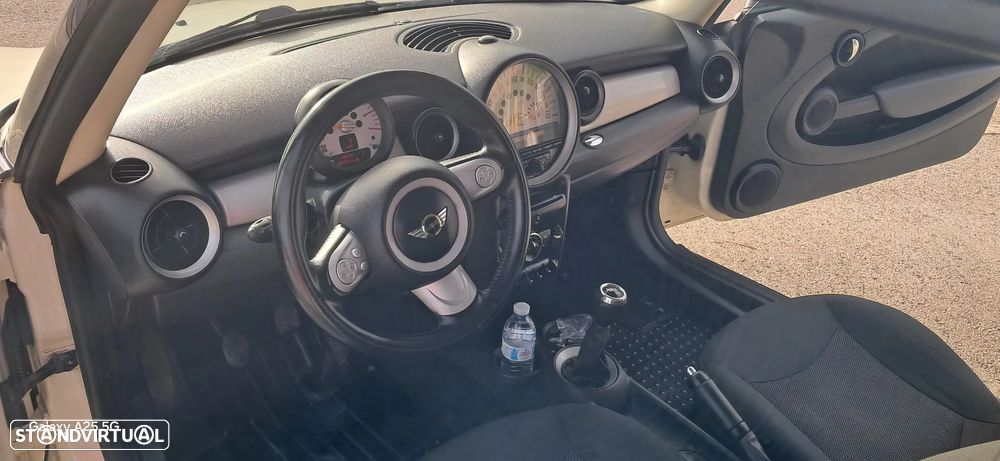 MINI 3 Portas One D - 21