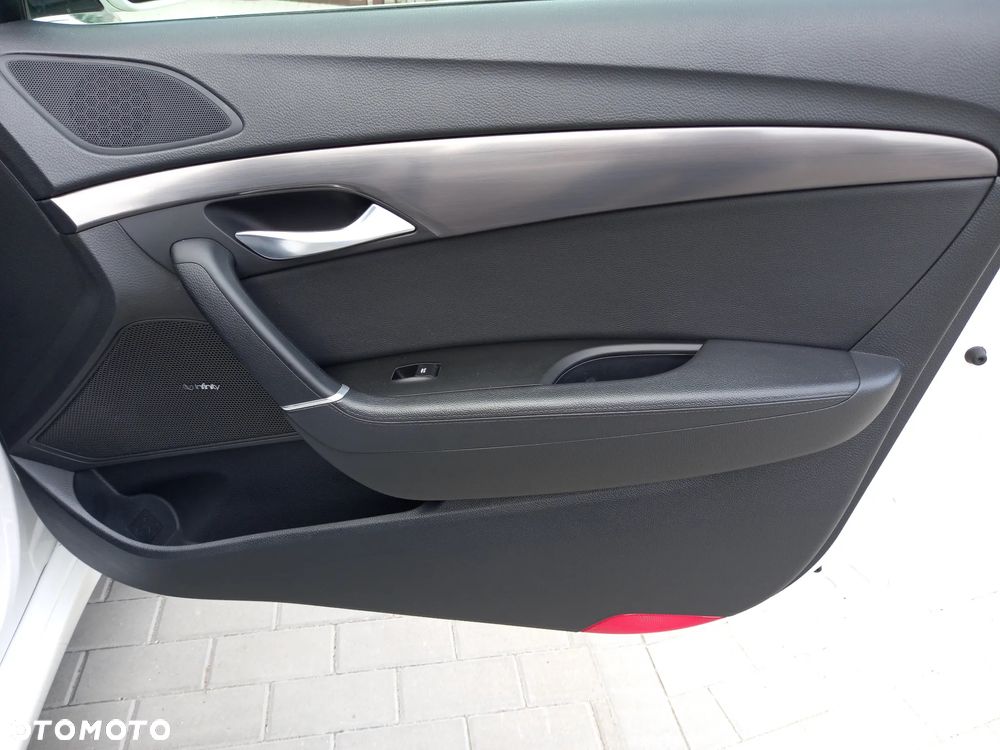 Hyundai i40 Kombi 2.0 Premium - 37