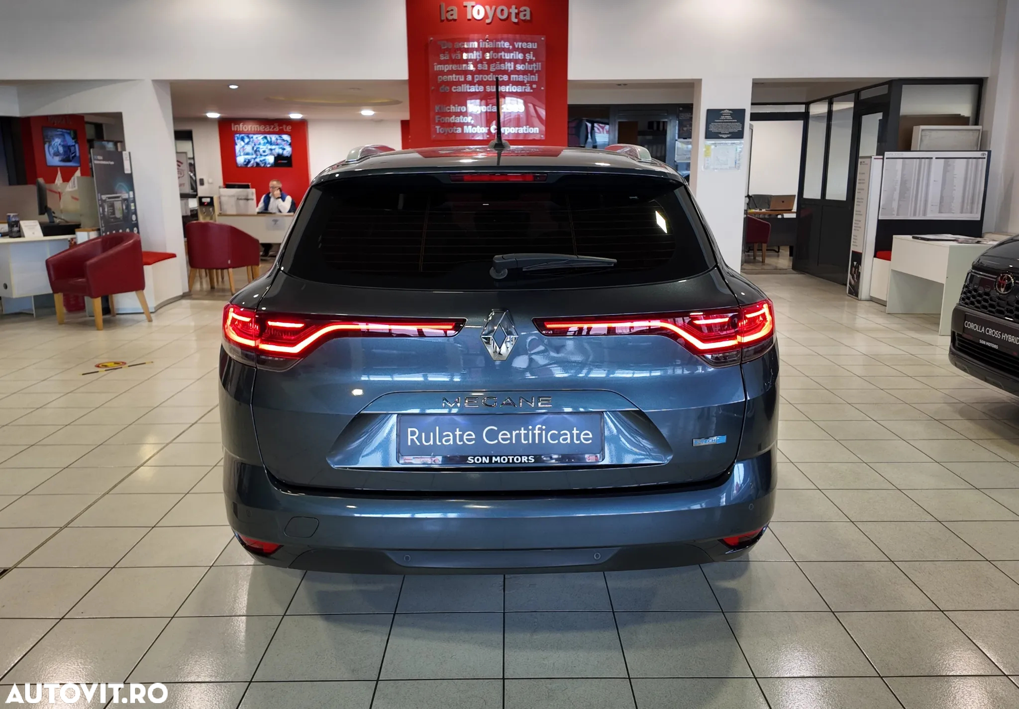 Renault Megane E-TECH Plug-in 160 BUSINESS EDITION - 6