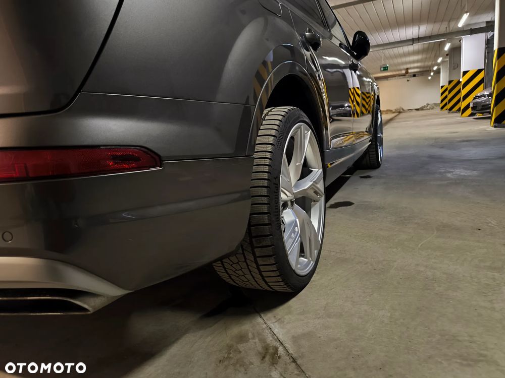 Audi Q7 - 19