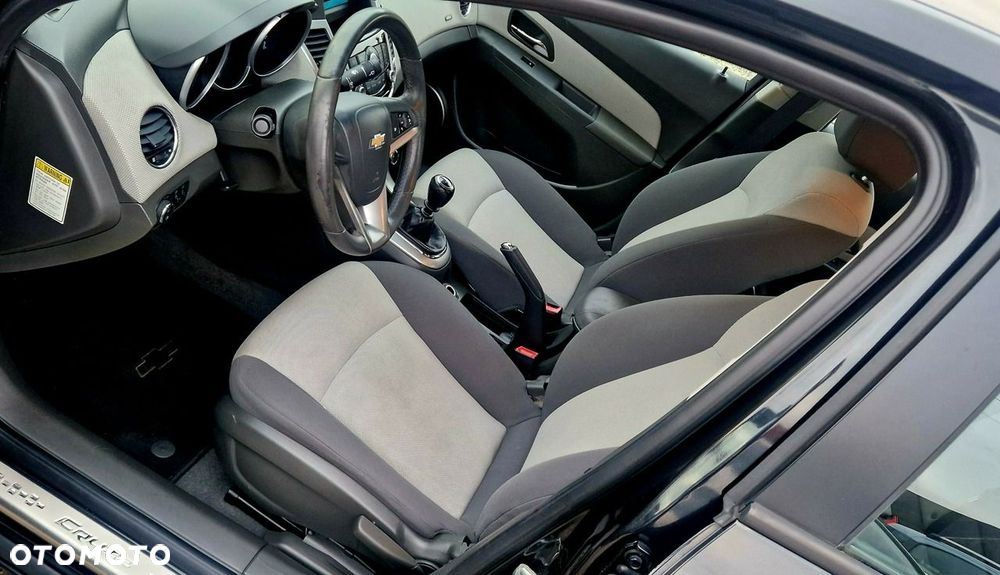 Chevrolet Cruze - 39