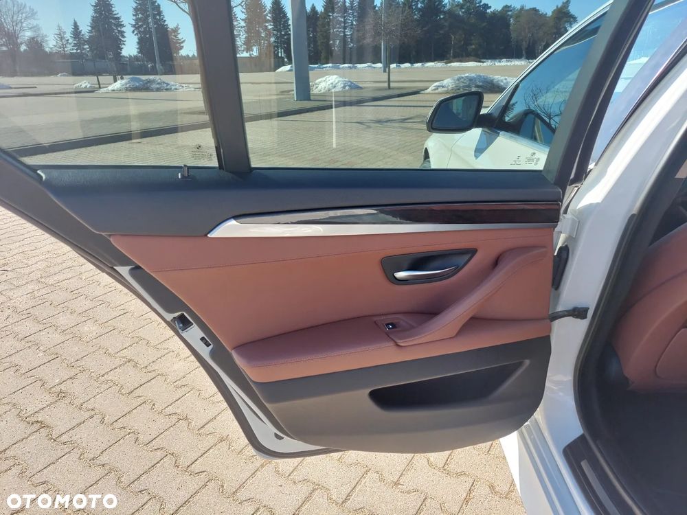 BMW Seria 5 528i xDrive Sport-Aut Modern Line - 5