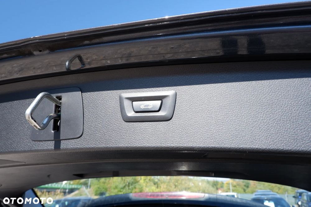 BMW Seria 2 218d Advantage - 13
