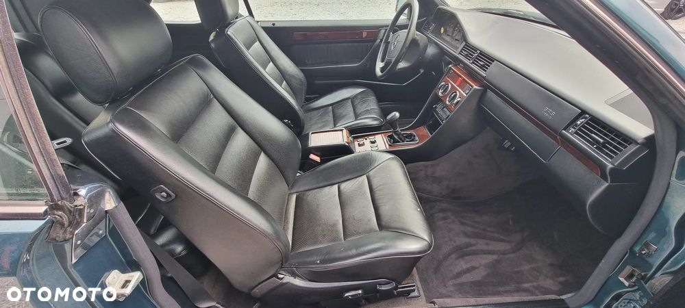 Mercedes-Benz W124 (1984-1993) - 11