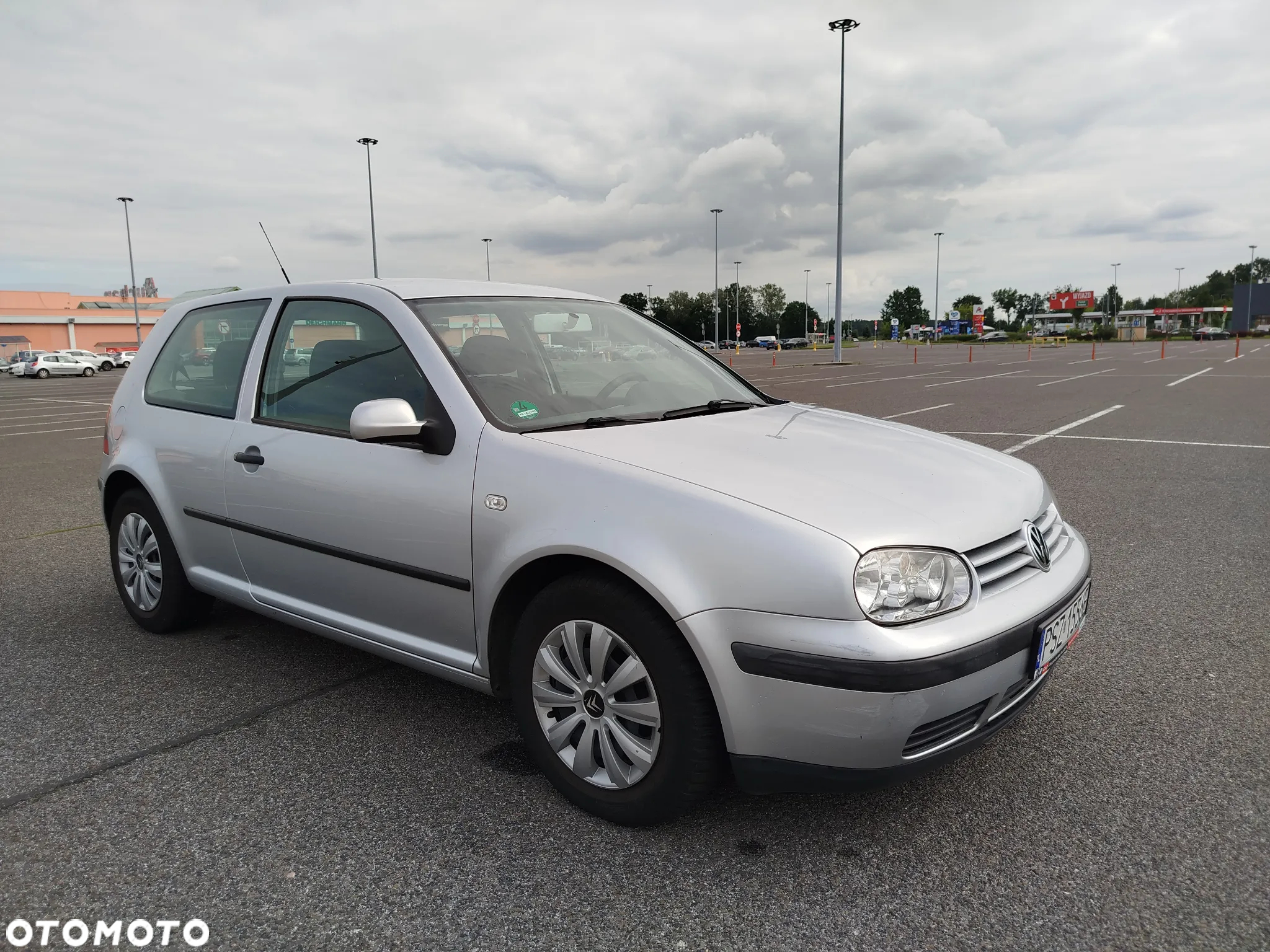 Volkswagen Golf 1.6 Automatik Sportline - 3