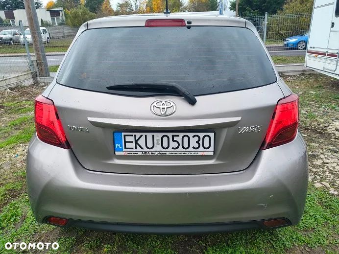 Toyota Yaris 1.33 Premium - 3