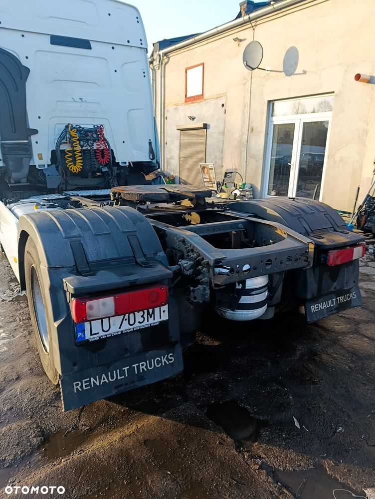 Renault T - 6