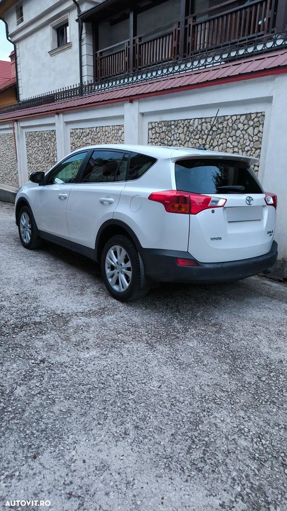 Toyota RAV4 2.2L D-CAT A/T Luxury - 15