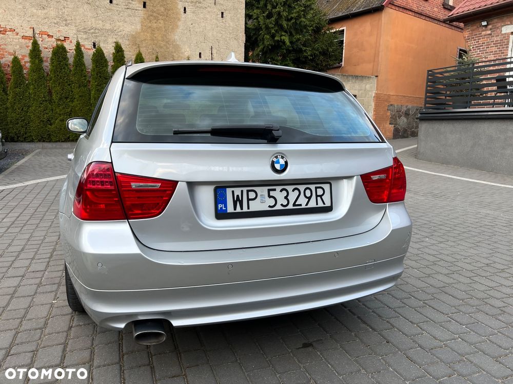 BMW Seria 3 318d - 3