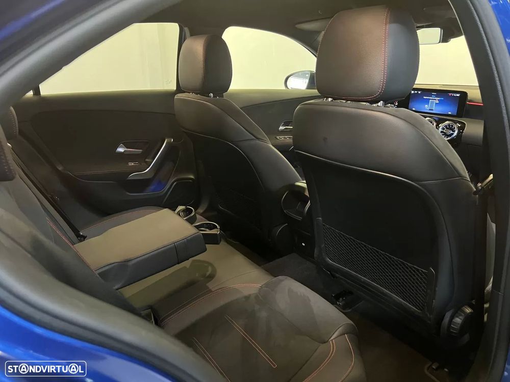 Mercedes-Benz A 250 Limousine e AMG Line - 10