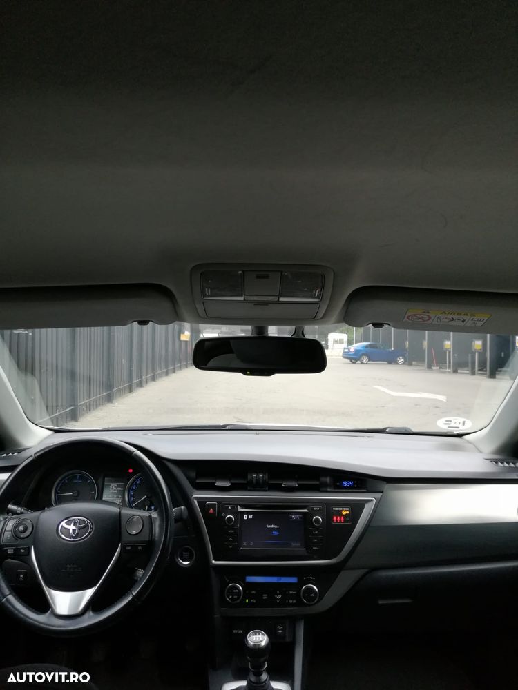 Toyota Auris 2.0 L D-4D Stop&Start Luna - 9