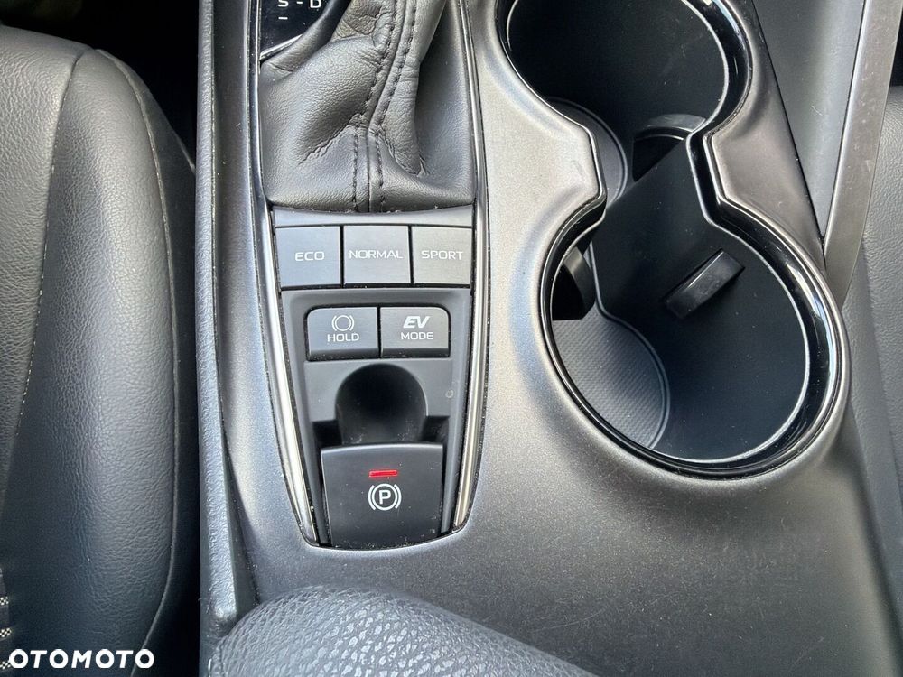 Toyota Camry 2.5 Hybrid Prestige CVT - 16