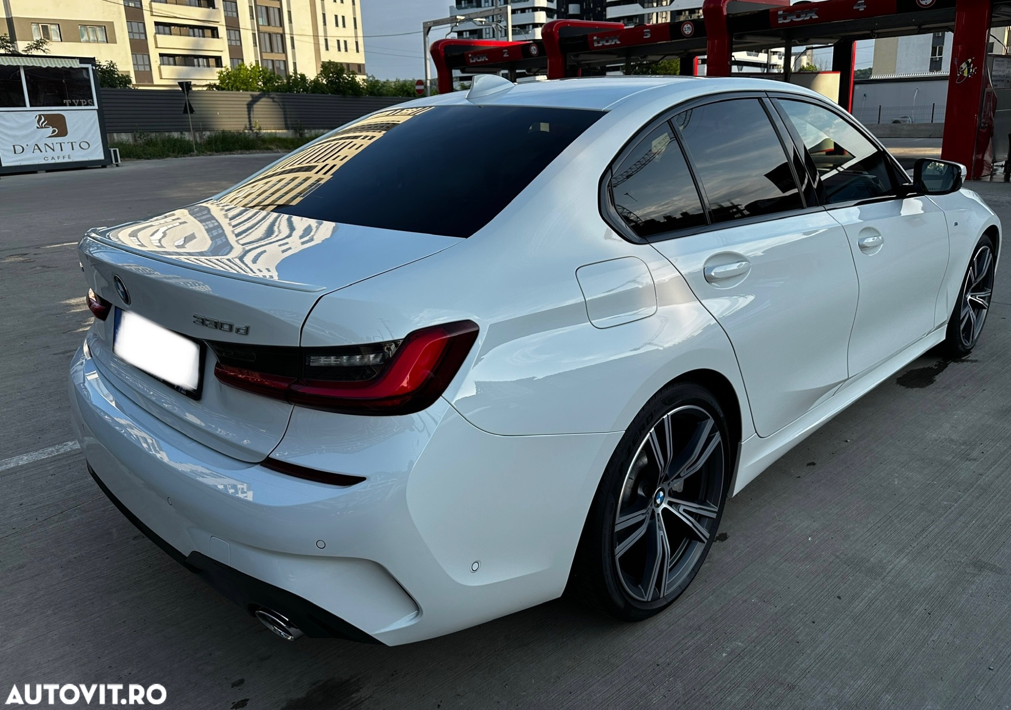 BMW Seria 3 330d xDrive AT MHEV - 4