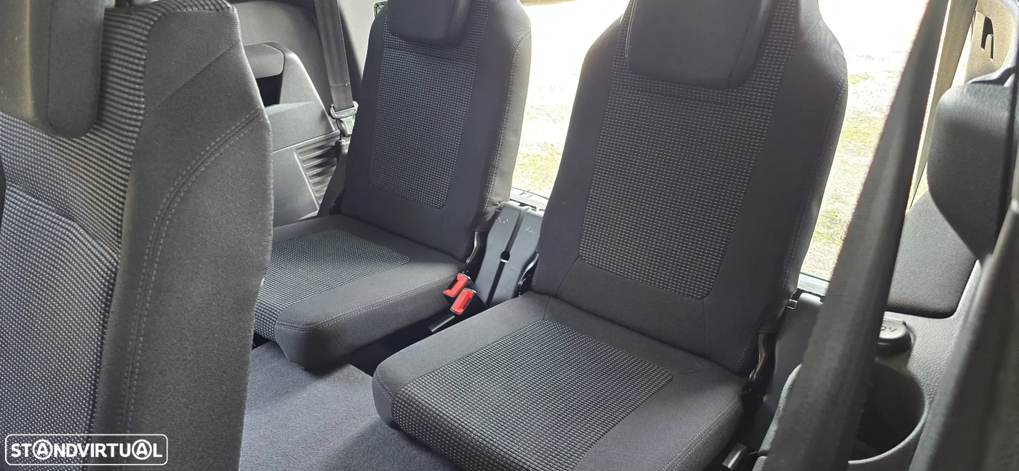 Peugeot 5008 2.0 HDi Executive JLL17 - 37