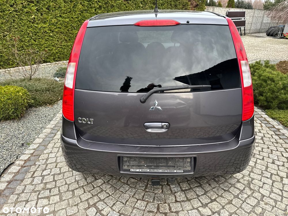 Mitsubishi Colt - 17