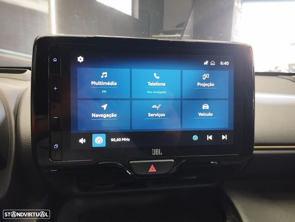 Toyota Yaris Cross 1.5 HDF Premiere Edition - 31