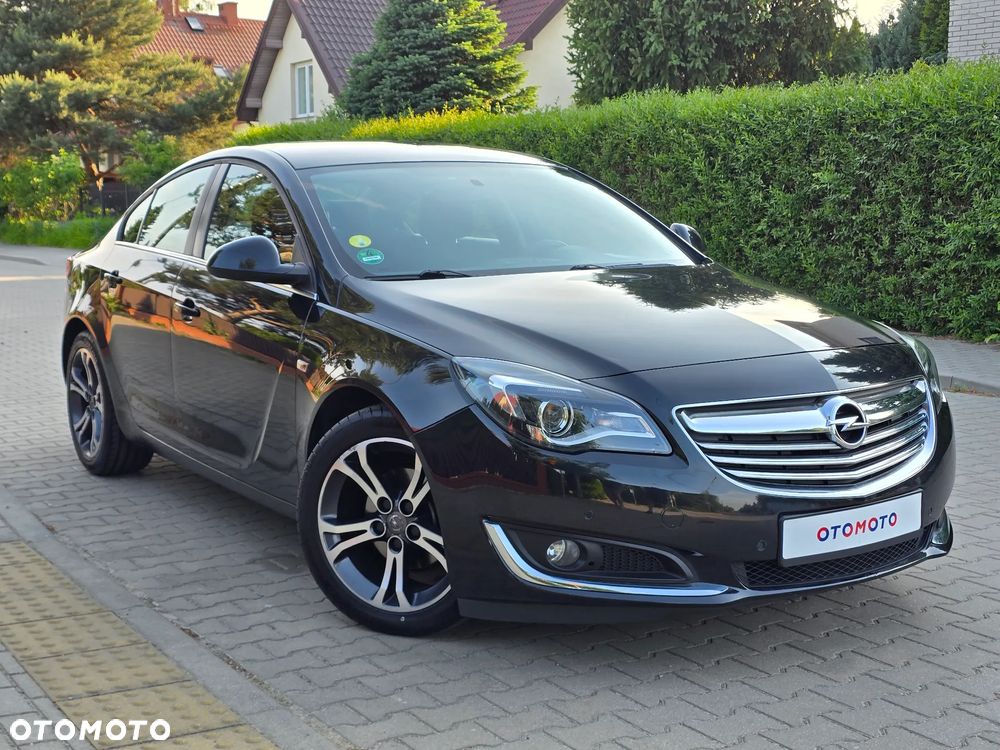 Opel Insignia - 1