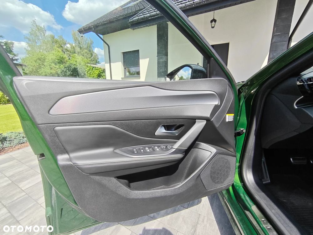 Peugeot 308 1.2 PureTech GT Pack S&S EAT8 - 13
