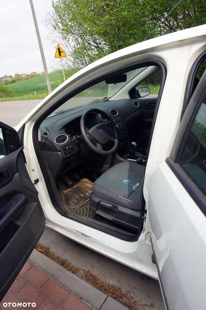 FORD FOCUS II MK2 5D HB 2005 N3 1.6 TDCI HHDA 90KM MTX75 BIAŁY na części - 18