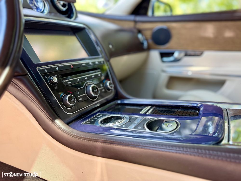 Jaguar XJ 3.0 V6 Versão Longa Autobiography - 28