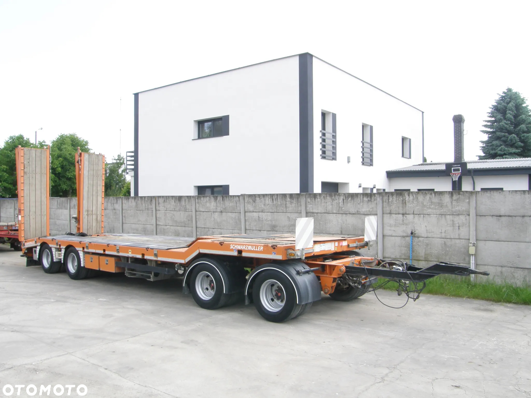 Schwarzmuller T4 2015 4 osiowa przyczepa niskopodwoziowa z Niemiec - 4