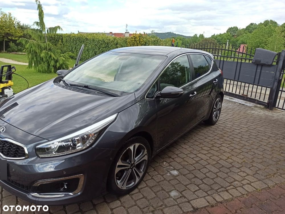 Kia Ceed Cee'd 1.6 GDI L Business Line DCT - 11