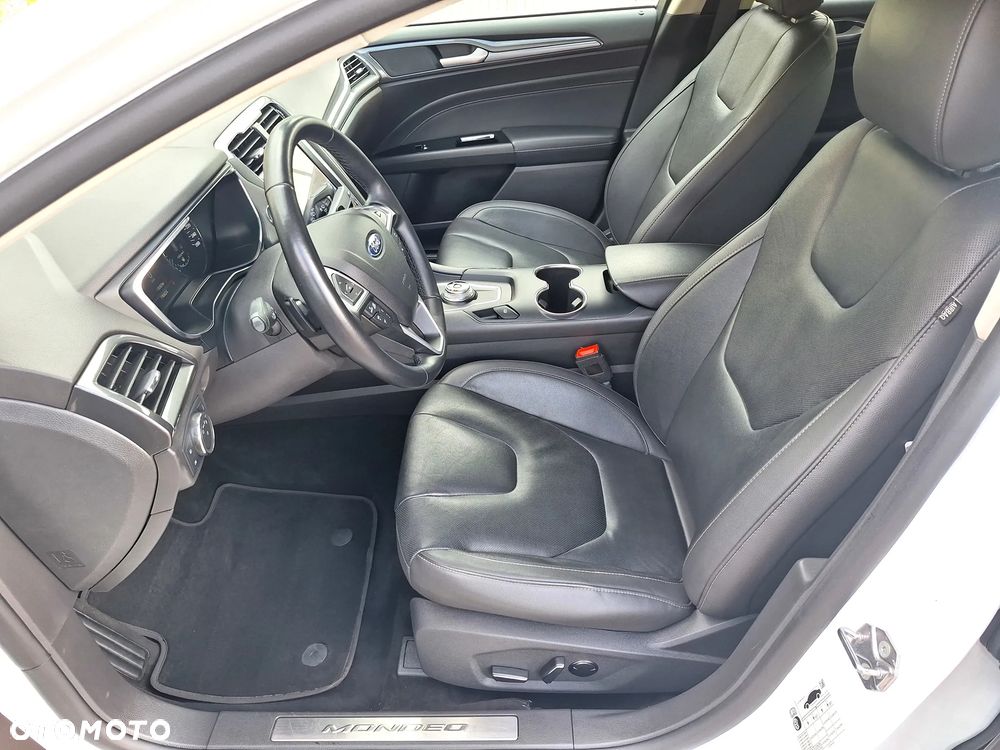 Ford Mondeo 2.0 EcoBlue Titanium - 21