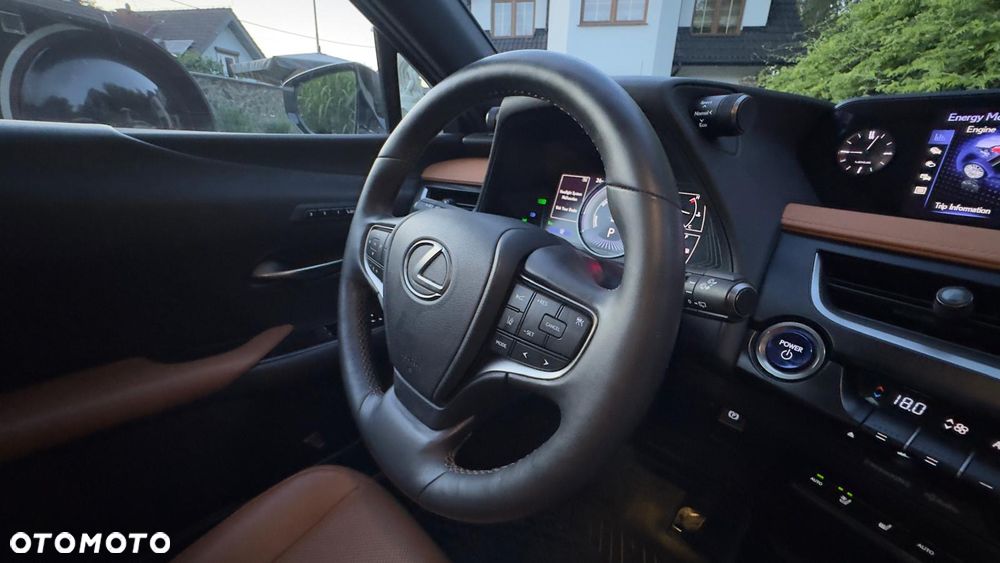Lexus UX - 26