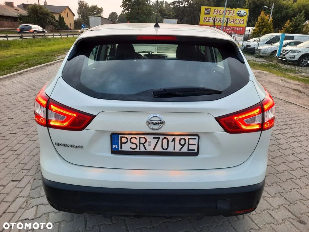 Nissan Qashqai 1.5 dCi Tekna - 9