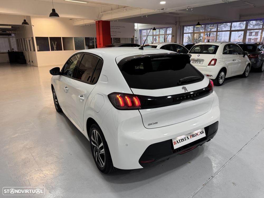 Peugeot 208 - 7