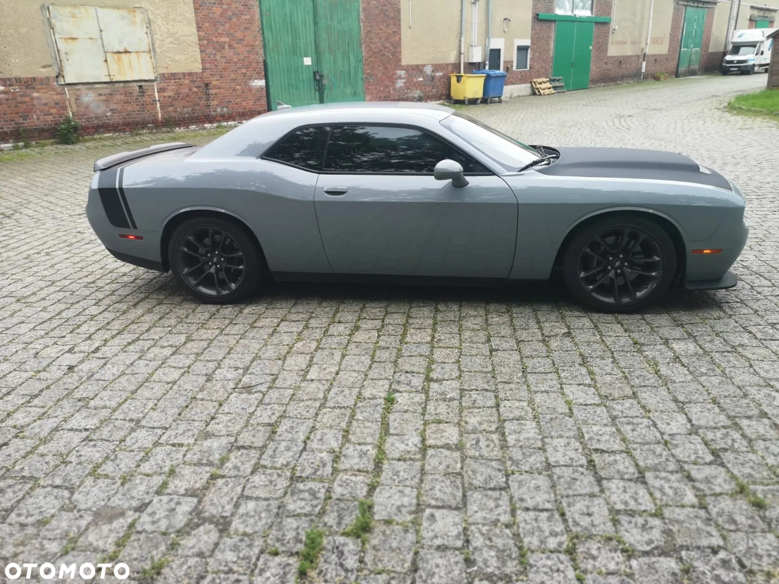 Dodge Challenger - 35