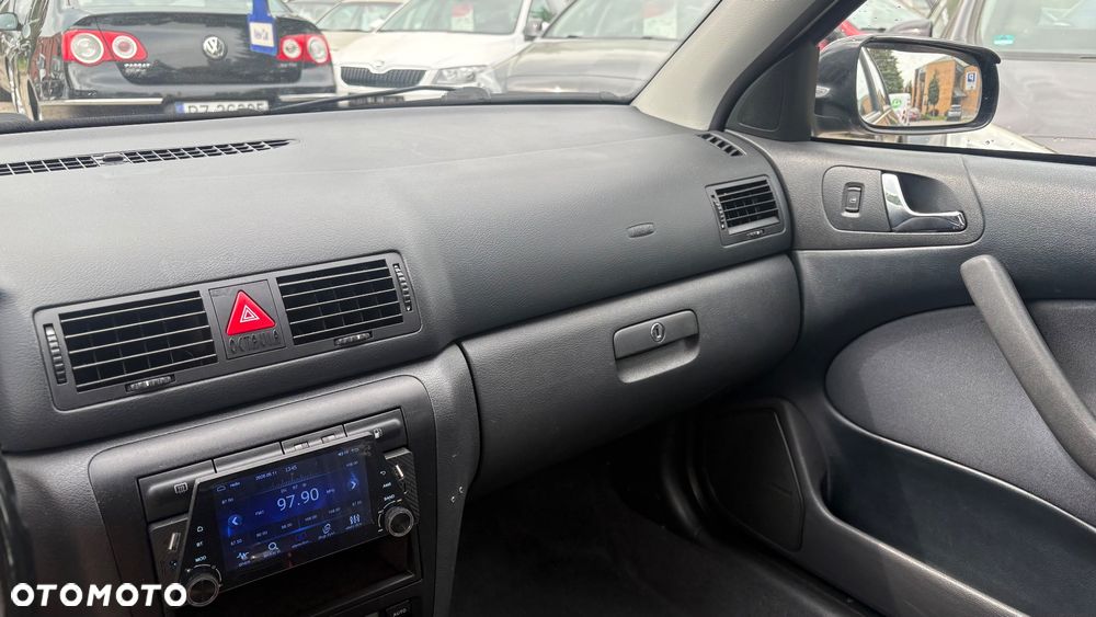 Skoda Octavia 2.0 Combi Elegance - 21