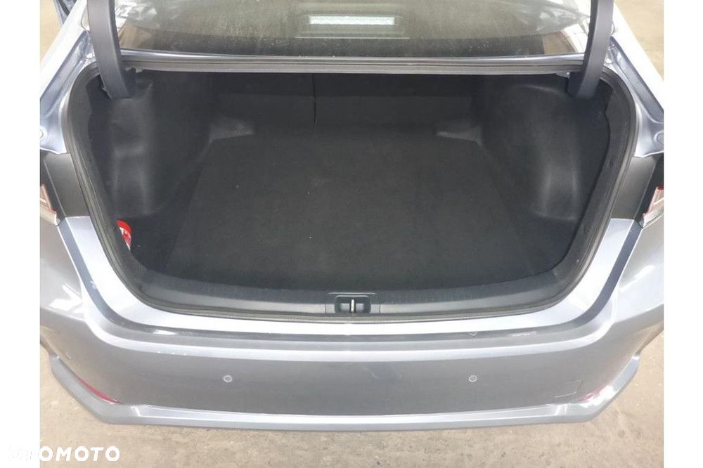 Toyota Corolla - 8
