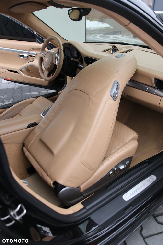 Porsche 911 Carrera 4S PDK - 29