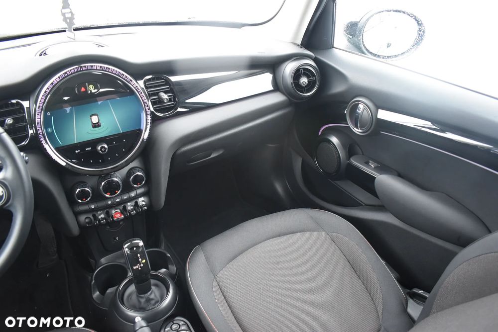 MINI Cooper Standard - 20