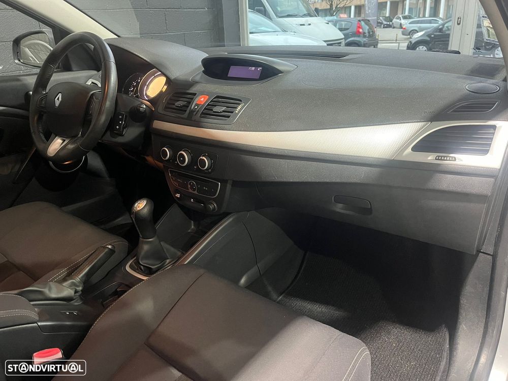 Renault Mégane Sport Tourer 1.5 dCi Dynamique - 17