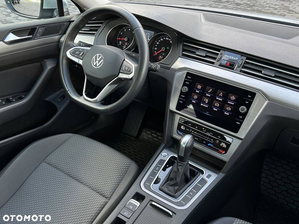 Volkswagen Passat 1.5 TSI EVO Essence DSG - 17
