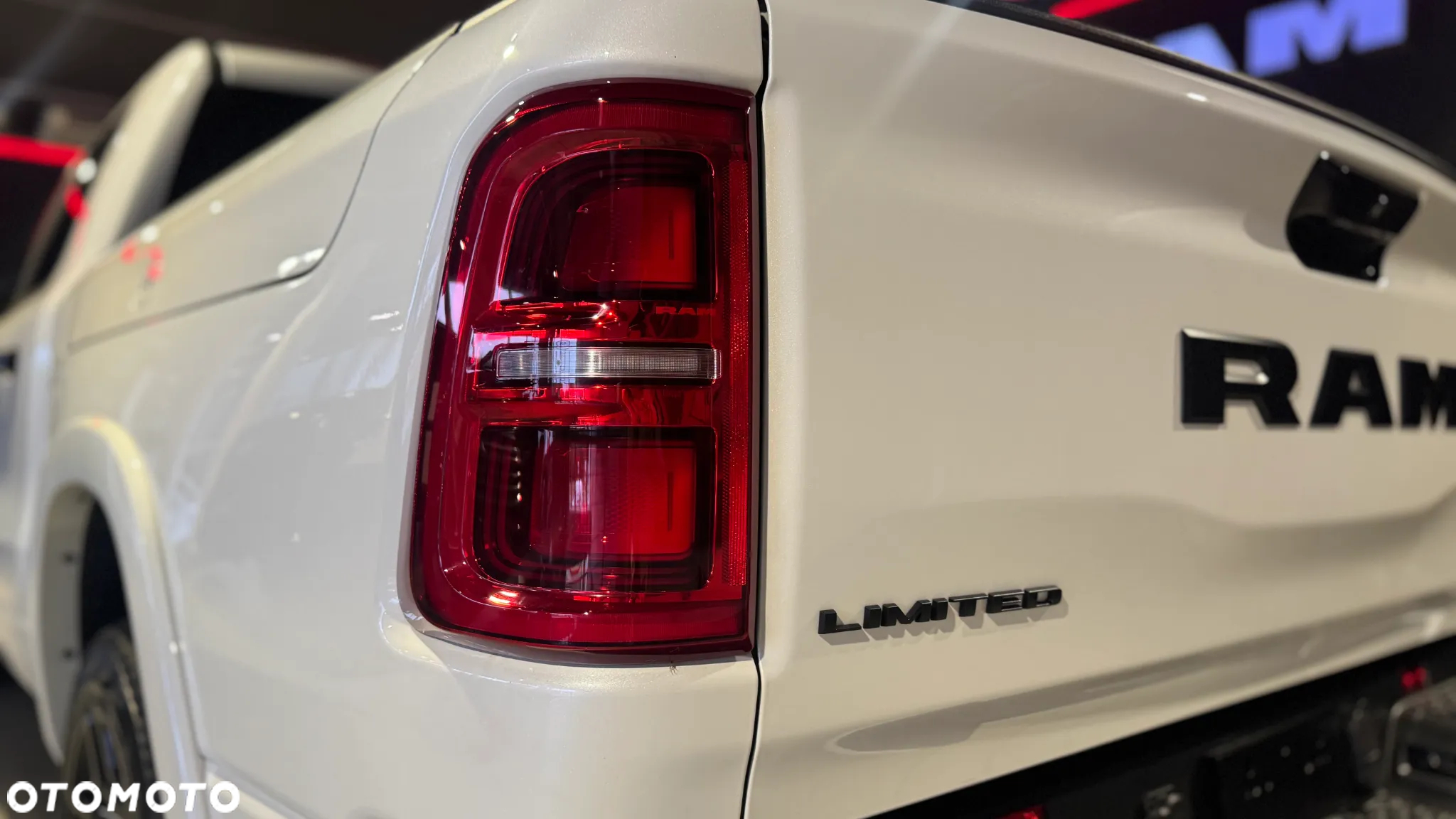 Dodge RAM 1500 5.7 4x4 - 15
