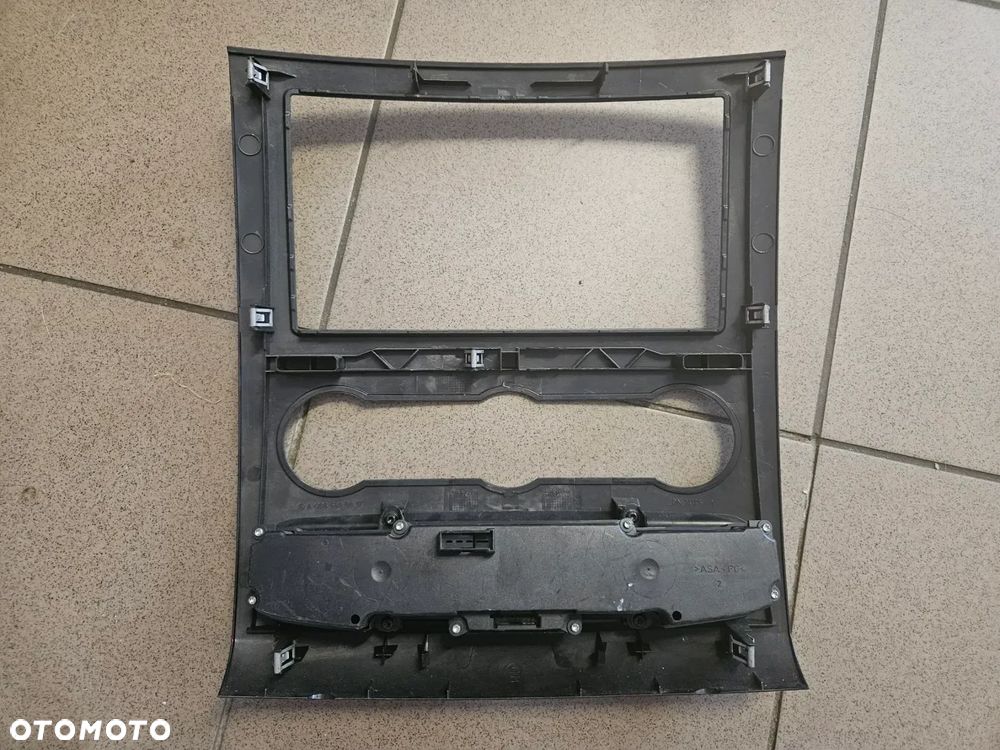 RAMKA KONSOLI PANEL Mercedes Sprinter W906 A9066800017 - 2