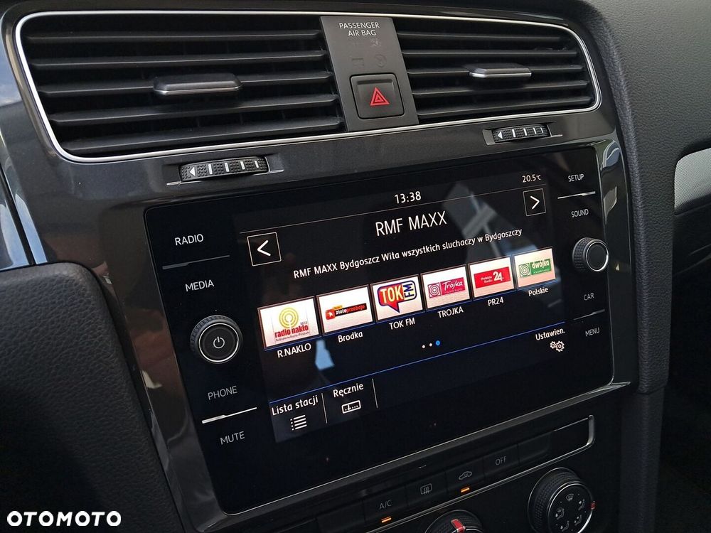 Volkswagen Golf - 21